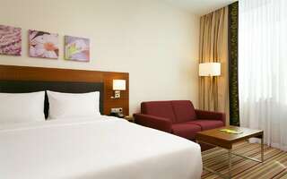 Гостиница Hilton Garden Inn Волгоград Семейный номер с ванной-2