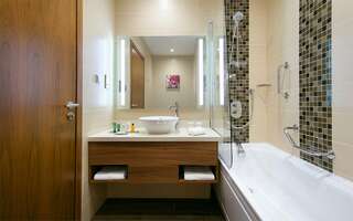 Гостиница Hilton Garden Inn Волгоград Семейный номер «Комфорт»-3